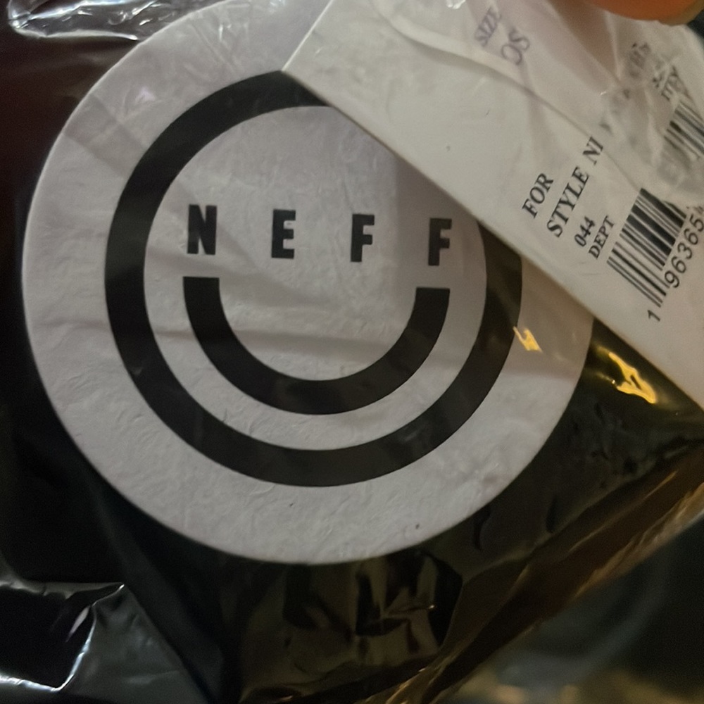 NEFF BEANIE - Picture 3 of 4